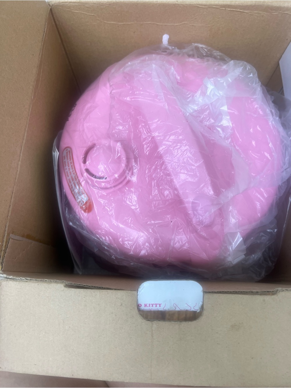 Hello Kitty 1.5QT Rice Cooker - Picture 2 of 12